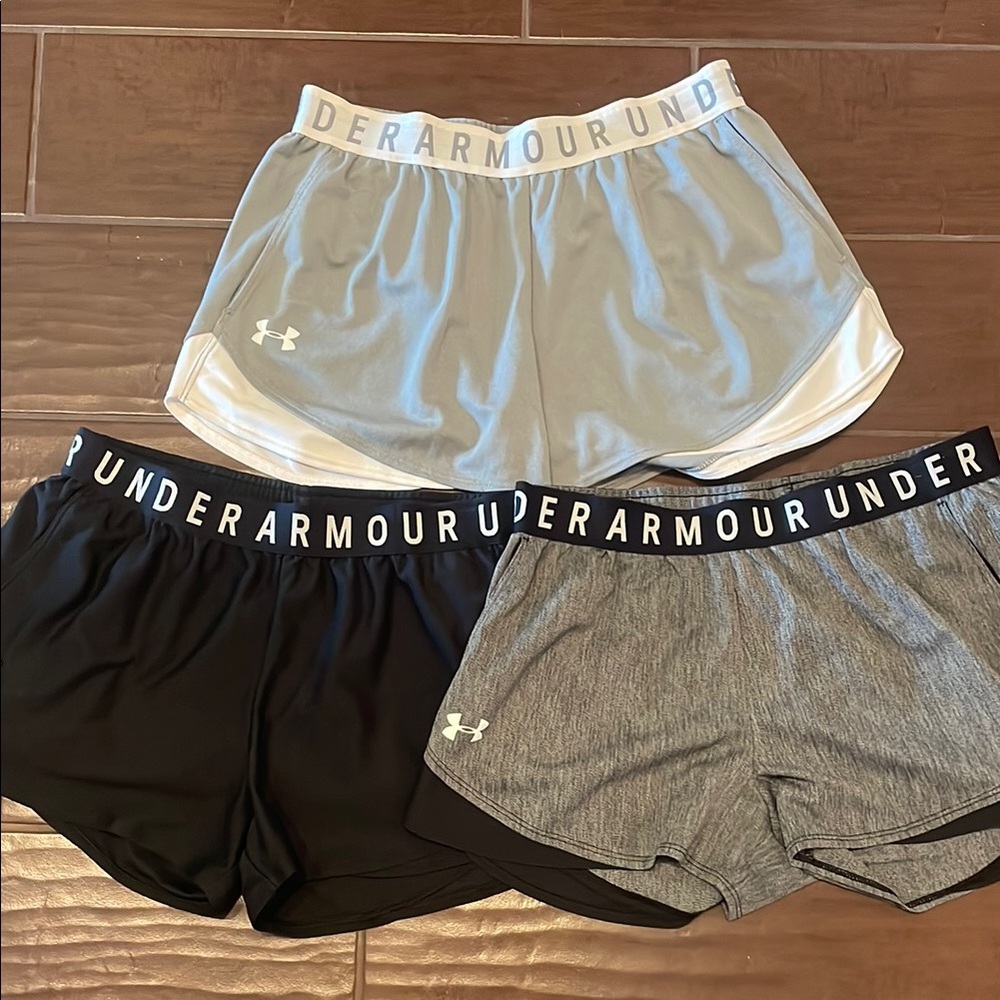Under Armour Black and Gray Athletic Shorts Lightweight Performance